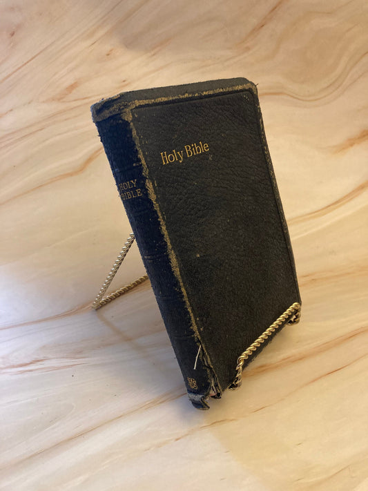 1946 Leather Holy Bible 1946 - (Ref X15)