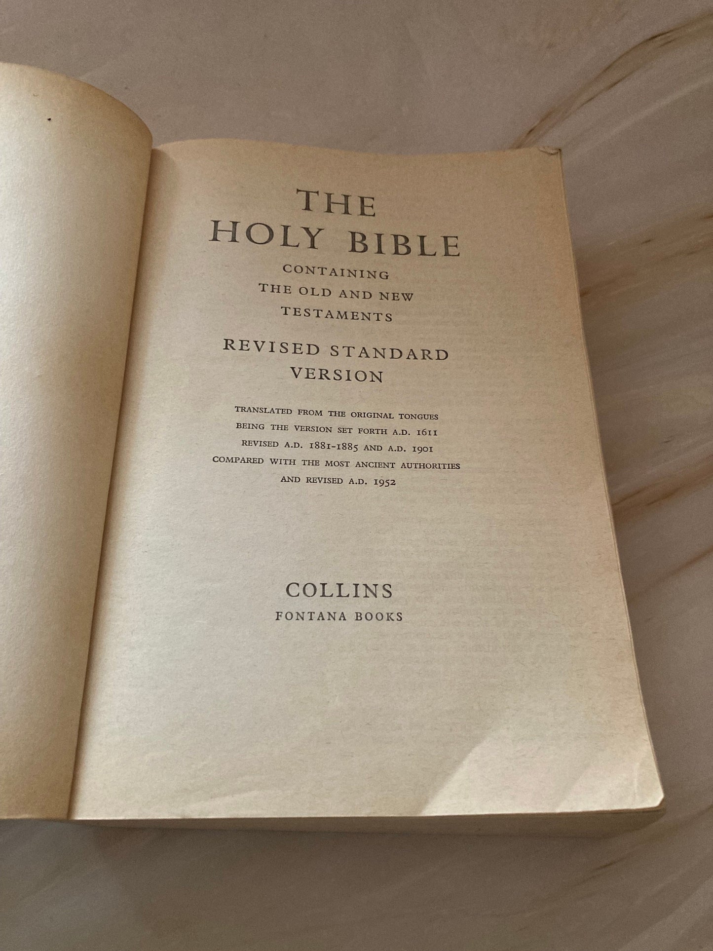 Vintage Paperback Bible - The First Paperback Bible Revised Standard Version 1952 (Ref X8)