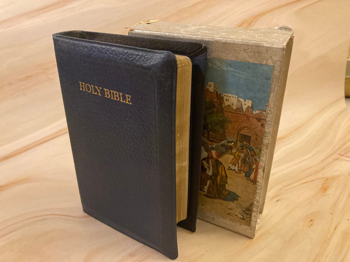 Small Blue Leather Vintage Bible - (Ref x189)
