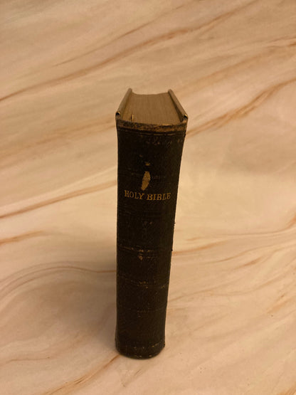 Vintage Holy Bible with Clasp - (Ref x250)